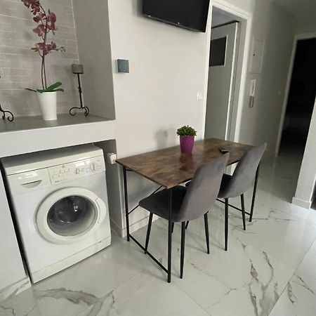Anais Apartment Preveza Bagian luar foto